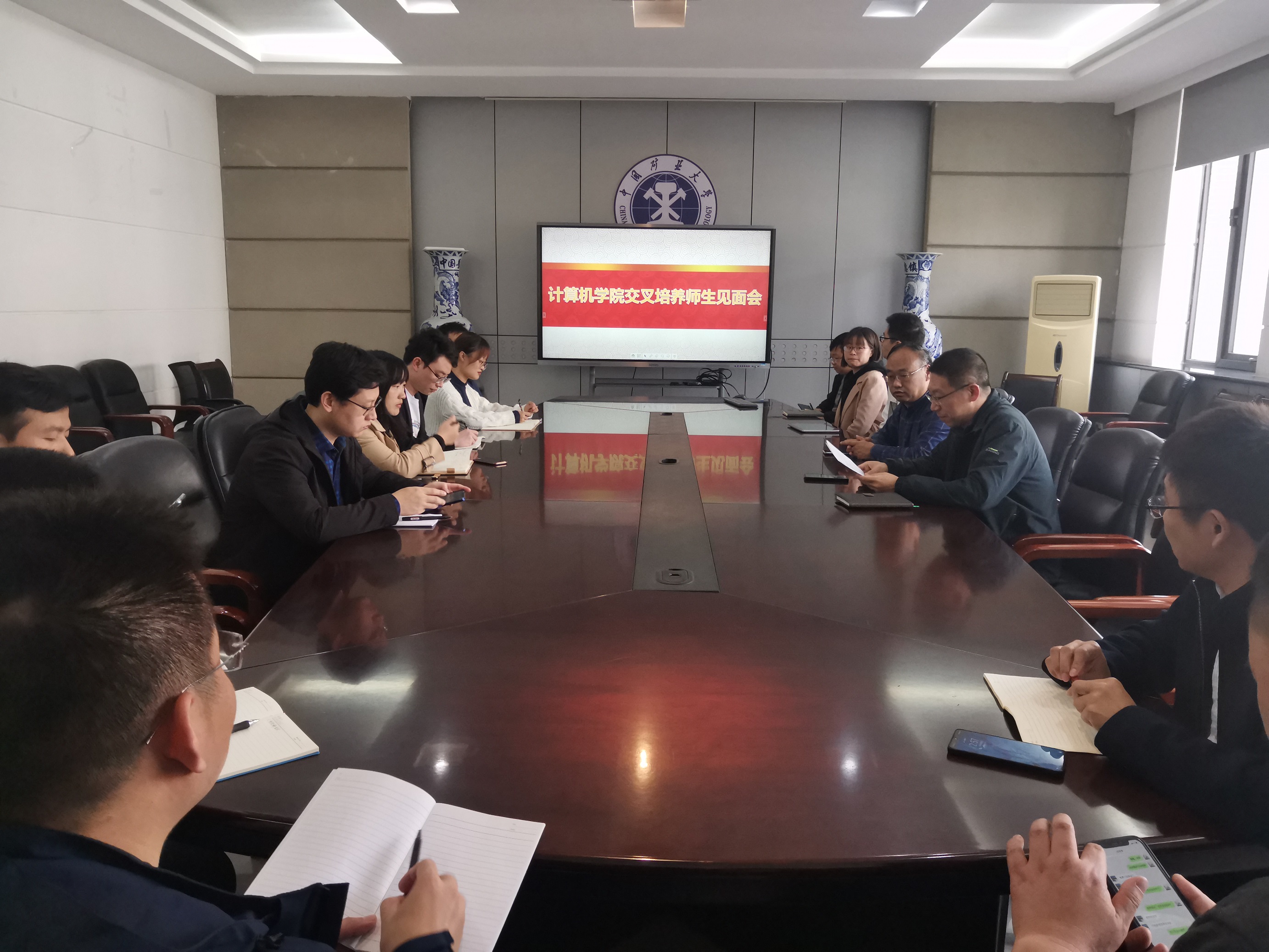 环测学院薛勇教授(线上),矿业学院曹安业教授,机电学院周公博教授